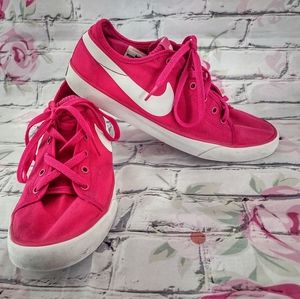Nike Women's Size 10 Pink White Swoosh Low Top Shoes